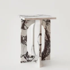 Pamono Bond Side Table in Calacatta Marble from Kiwano Concept> Tables