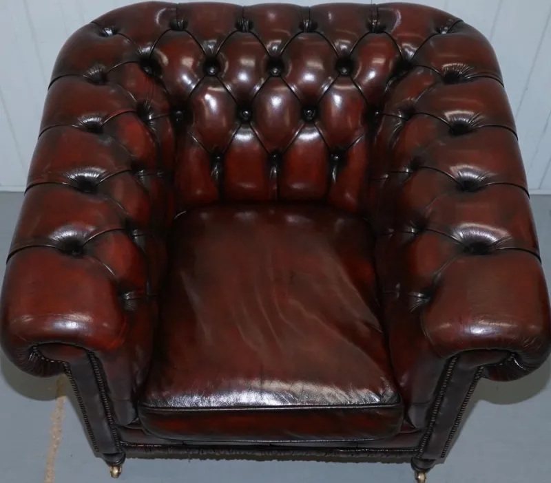 New Pamono Bordeaux Leather Chesterfield Club Sofa & Armchairs on Turned Legs, Set of 3