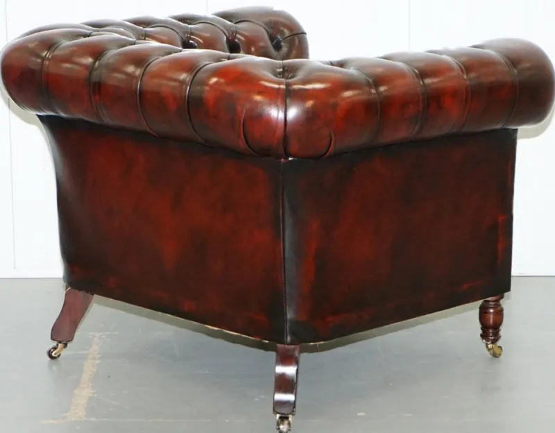 New Pamono Bordeaux Leather Chesterfield Club Sofa & Armchairs on Turned Legs, Set of 3