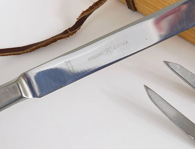 Pamono Boxed Amboss 2050 Carving Knives and Fork attributed to Helmut Alder, Austria, 1950s, Set of 3> Cutlery & Serving Utensils