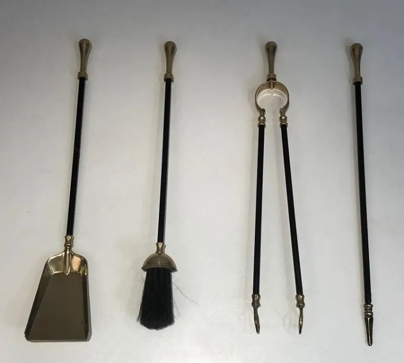 Pamono Brass and Black Lacquered Fireplace Tools on Stand, France, 1970s> Fireplaces And Mantels