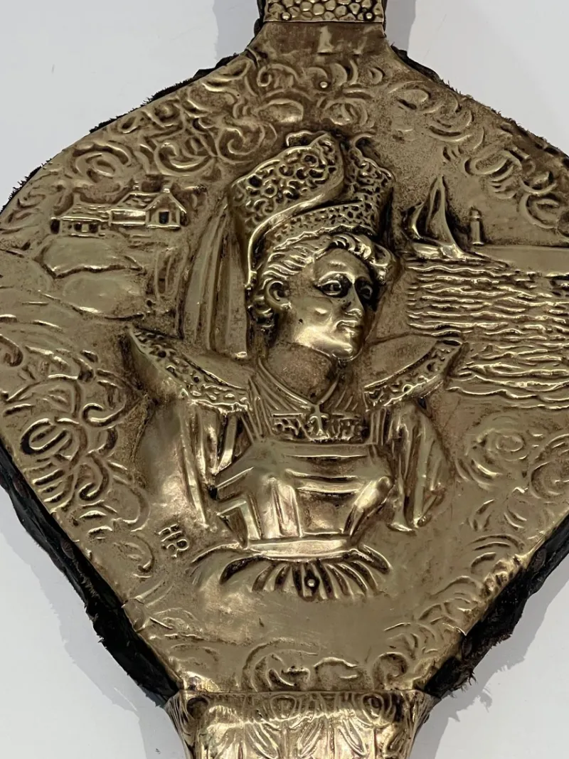Pamono Brass Chimney Bellows with Woman Motif, 1890s> Fireplaces And Mantels