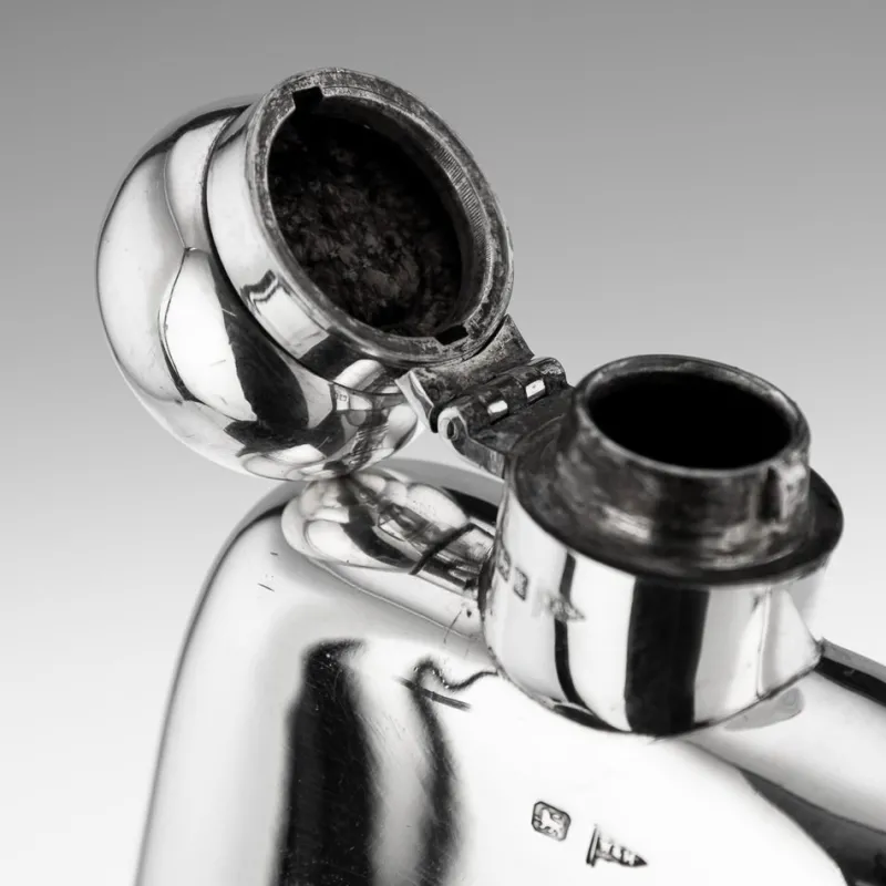 Pamono British Silver Hip Flask and Cup from Walker & Hall, 1915> Bottles, Carafes & Jugs