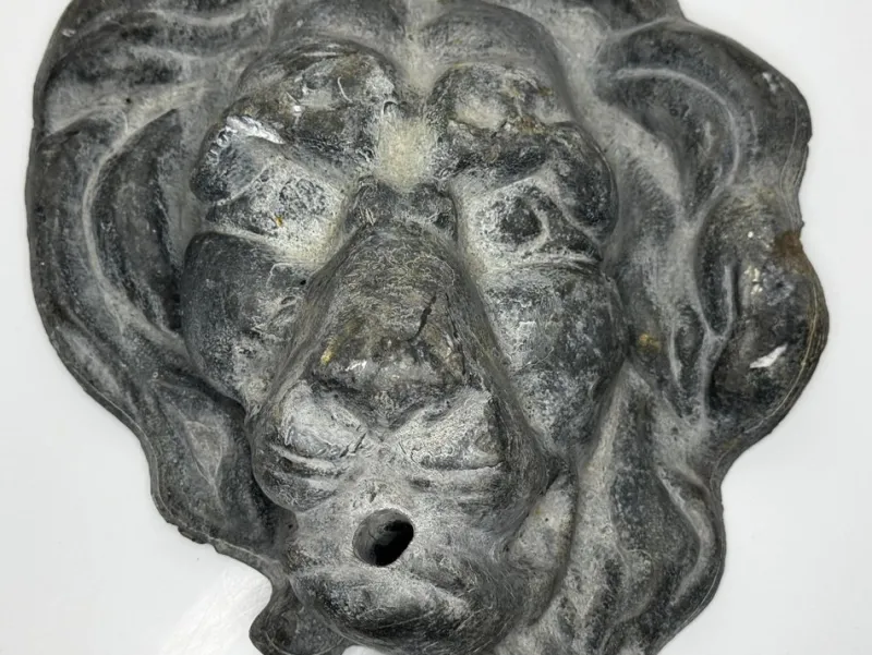 Outlet Pamono British Victorian Renaissance Revival Lion Fountain Spout Finial, 1890s