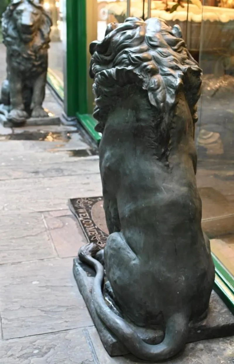 Pamono Bronze Lion Gatekeeper Statues of Medici Lions, Set of 2> Garden Accessories