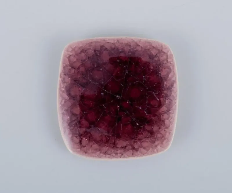 Pamono Brooches in Glazed Stoneware in Different Colors from Ole Bjørn Krüger, 1960s, Set of 7> Brooches