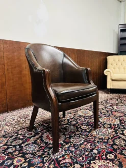 Pamono Brown Chesterfield Tub Office Chair><noscript><img width=