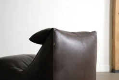 Pamono Brown Leather Le Bambole Chaise Longue by Mario Bellini for B&B Italia, 1970s><noscript><img width=
