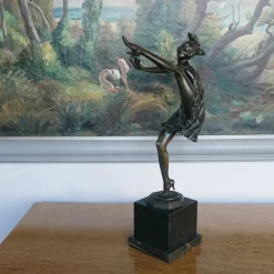 Pamono Bruno Zach, Art Deco High Kick Sculpture, 1920s-1940s, Bronze