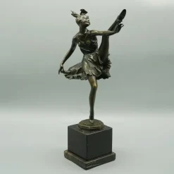Pamono Bruno Zach, Art Deco High Kick Sculpture, 1920s-1940s, Bronze