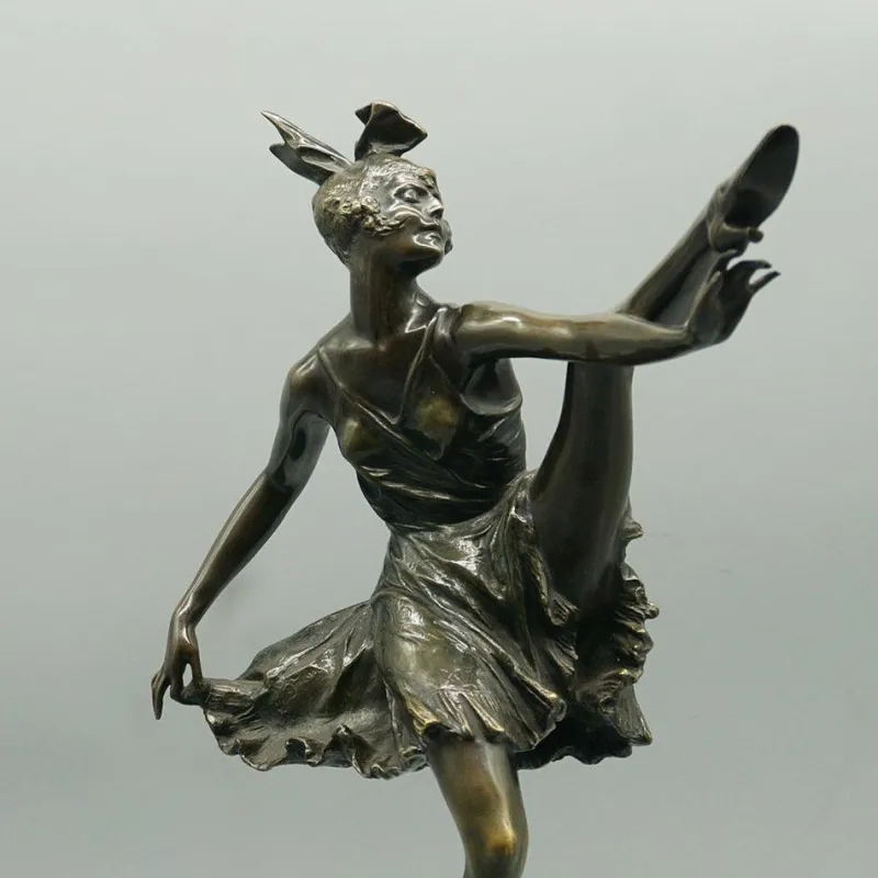 Pamono Bruno Zach, Art Deco High Kick Sculpture, 1920s-1940s, Bronze