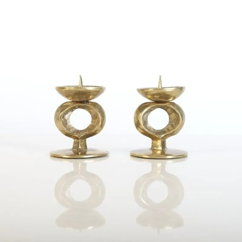 Pamono Brutalist Brass Candlesticks, Set of 2> Candleholders