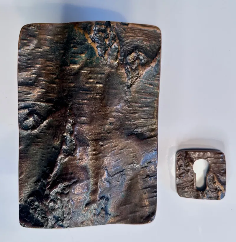 Online Pamono Brutalist Sculptural Door Handle and Key Plate in Tree Bark Textured Bronze, West Germany, 1970s, Set of 2