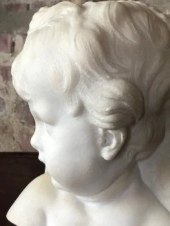 Online Pamono Bust of Putto or Little Girl in White Carrara Marble, 1940s