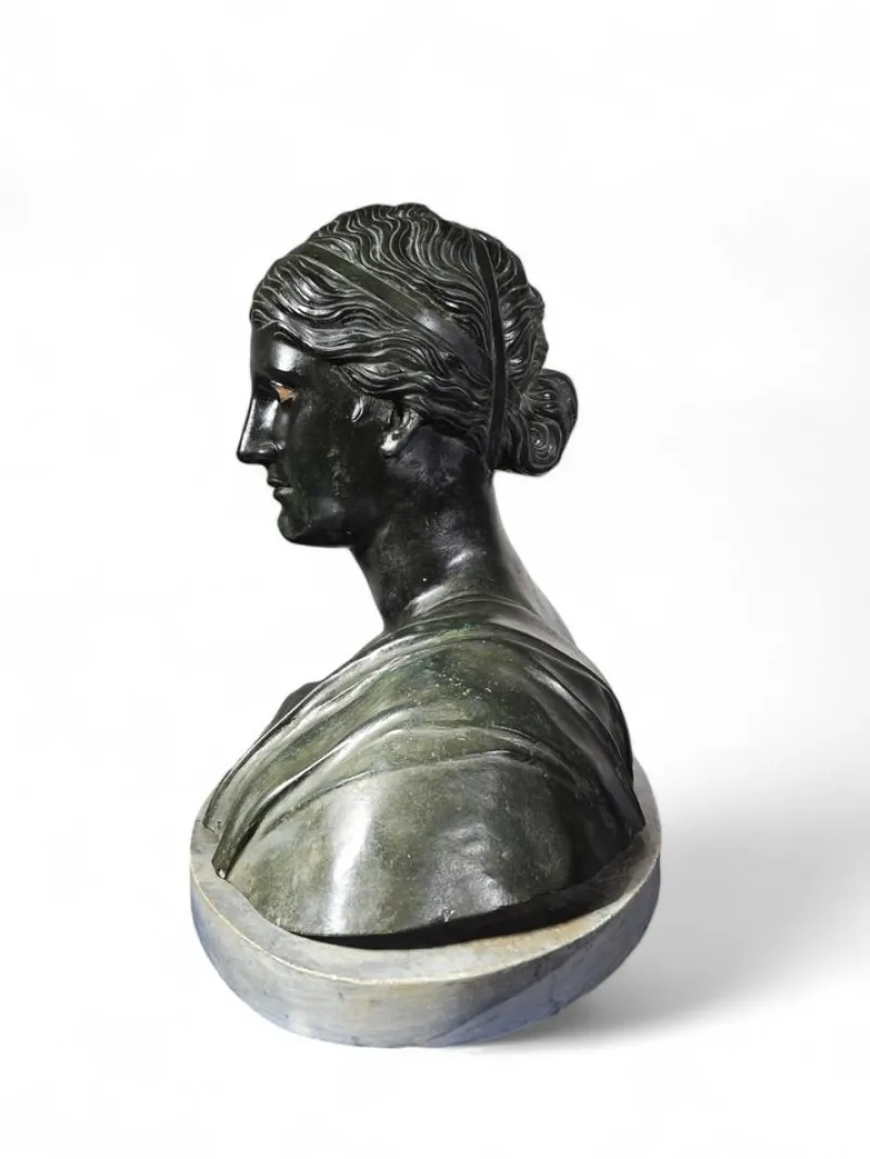 Pamono Bust of the Greek Poetess Sappho, 1860, Bronze> Sculpture