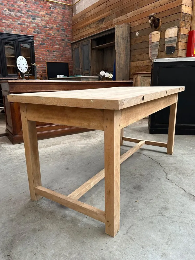 Hot Pamono Butcher's Table in Solid Beech
