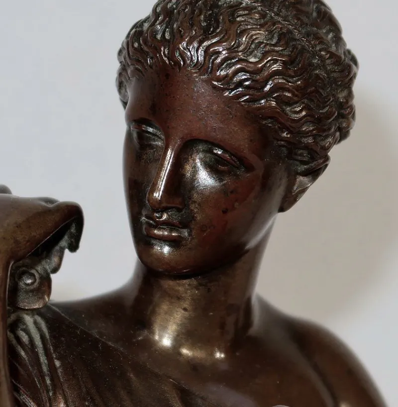 Clearance Pamono C. Sauvage after Praxitèle, Diane de Gabies, Early 1800s, Bronze