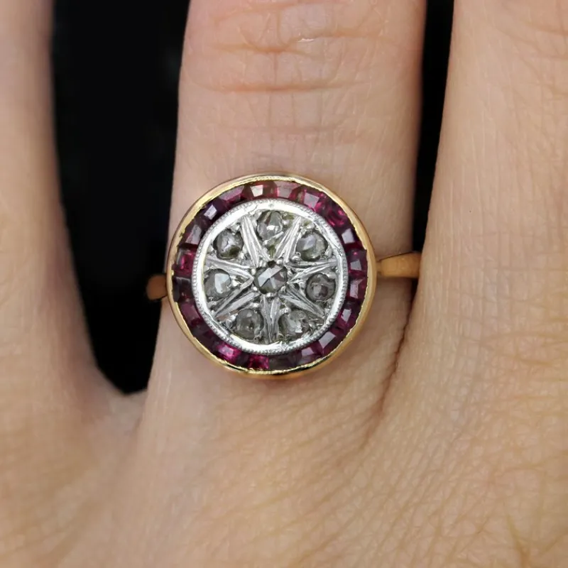 Pamono Calibrated Red Gems Diamonds 18 Karat Yellow Gold Round Ring, 1920s> Rings
