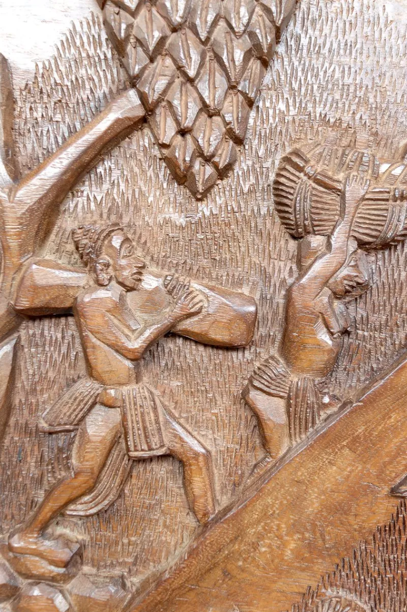 New Pamono Cameroonian Bamoun Artist, Carved Monoxyle Bas-Relief Panel, 1960s, Wood