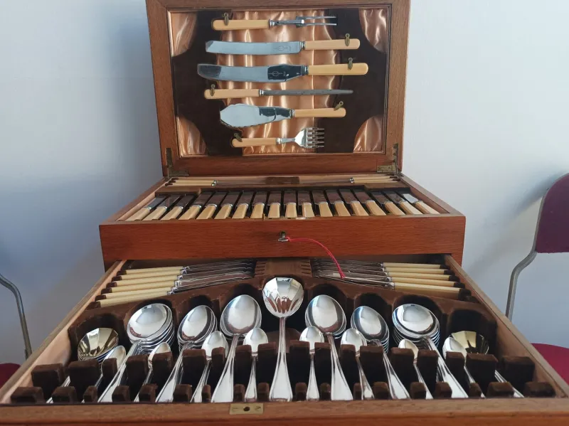 Pamono Canteen of Cutlery from Viners, 1920s, Set of 103> Cutlery & Serving Utensils