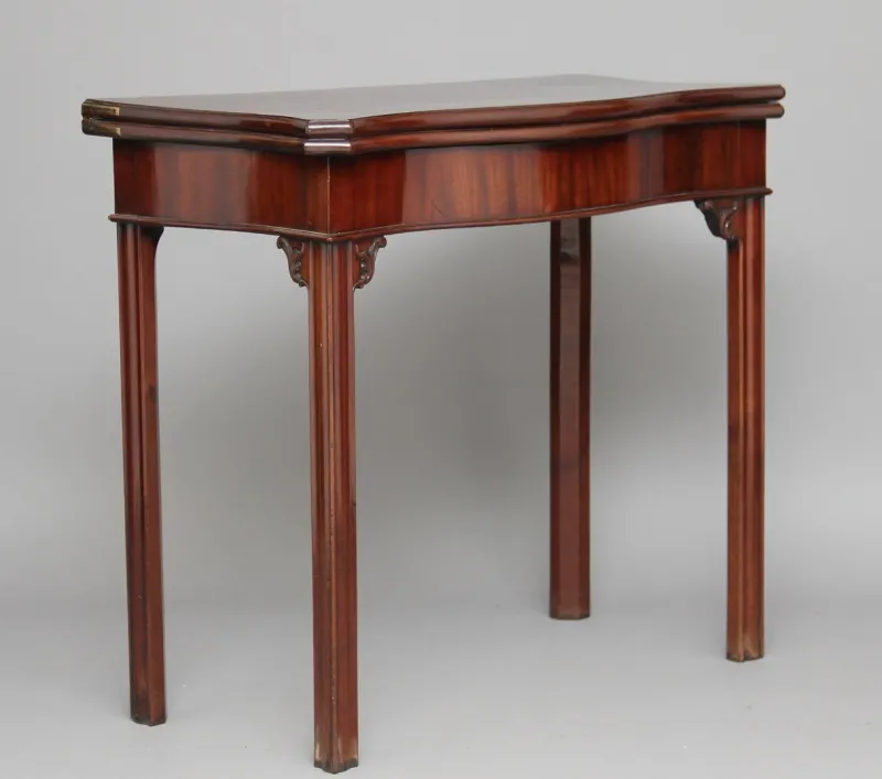 Hot Pamono Card Table, 1770s