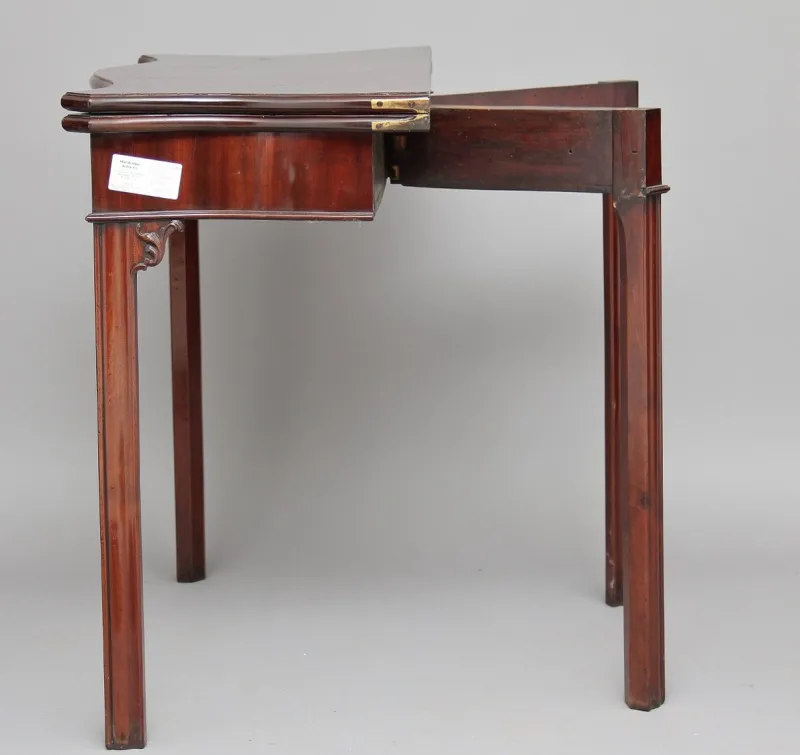 Hot Pamono Card Table, 1770s