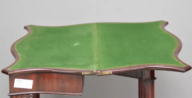 Hot Pamono Card Table, 1770s