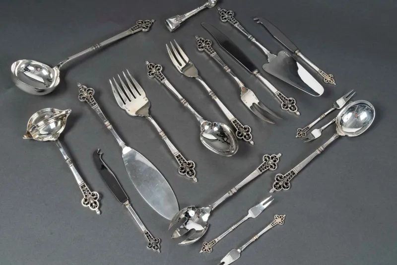 Pamono Cardeilhac Silver Cutlery Set with Minerva Hallmark, 1890s, Set of 150> Cutlery & Serving Utensils
