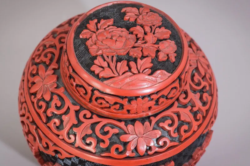 Pamono Carved and Lacquered Chinese Ginger Jar> Bottles, Carafes & Jugs