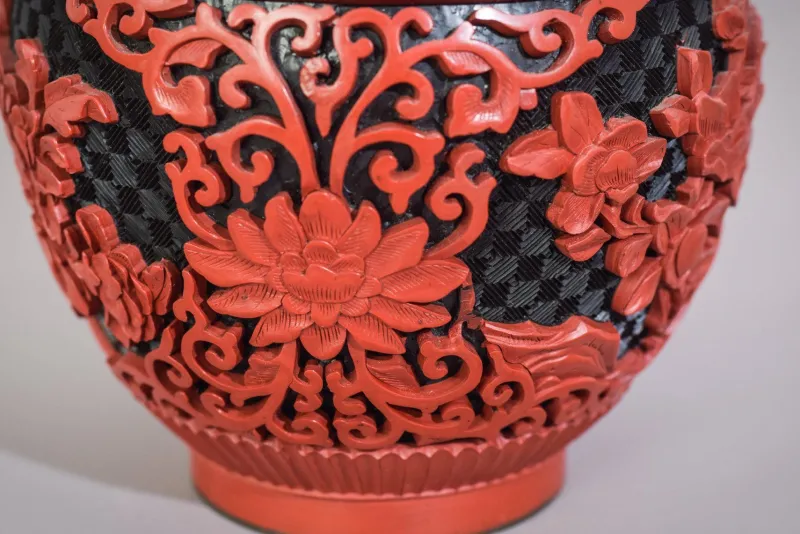 Pamono Carved and Lacquered Chinese Ginger Jar> Bottles, Carafes & Jugs