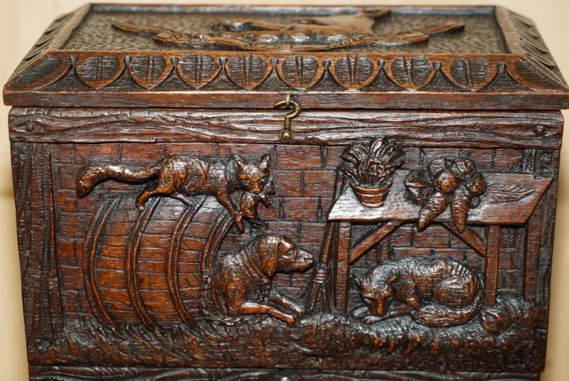 Best Pamono Carved Black Forest Wood Smoking Pipe Cabinet Box, 1870s
