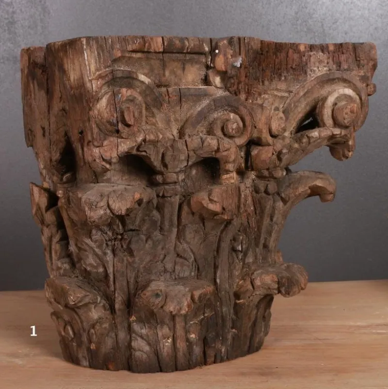 Pamono Carved Capitals, 1750s, Set of 2> Garden Accessories