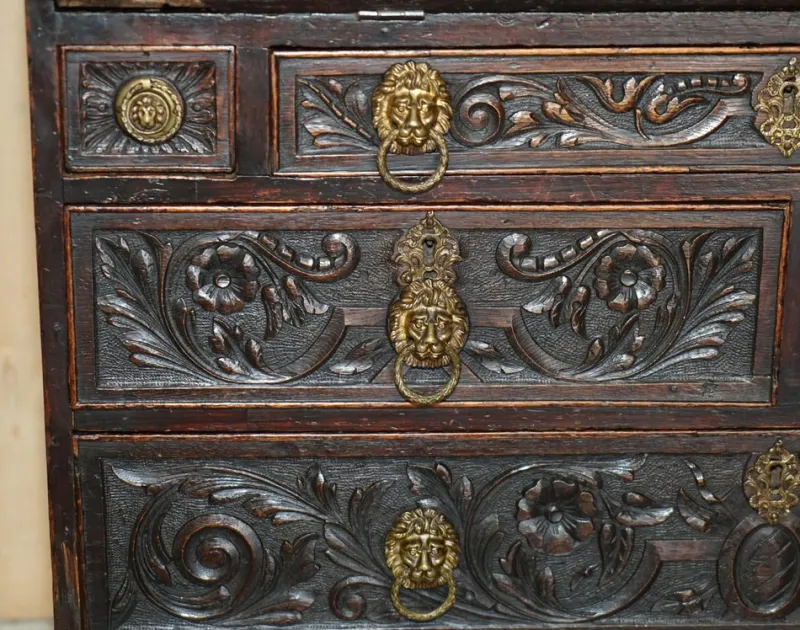 Outlet Pamono Carved English Oak Library Desk with Lions Head Brass Handles, 1860s