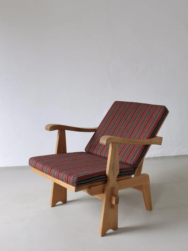 Pamono Carved Pine Lounge Chairs, Scandinavia, 1970s, Set of 2> Lounge Chairs & Armchairs
