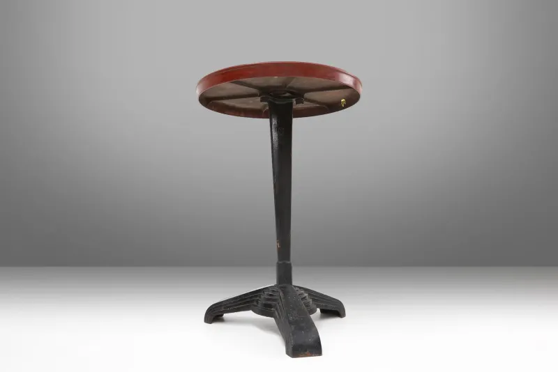 Pamono Cast Iron Bistro Table with Bakelite Top from Louis Vuitton, France, 1930s> Garden Tables