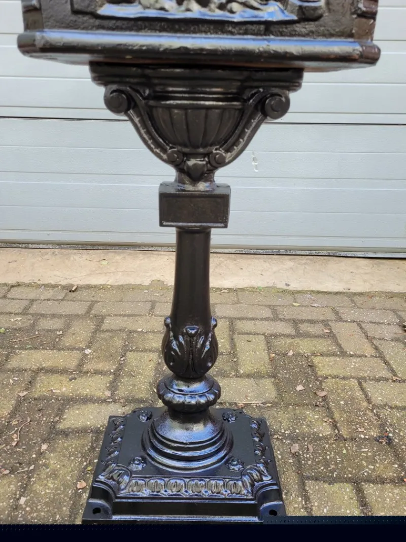 Pamono Cast Iron English Mailbox Letterbox on Leg Black