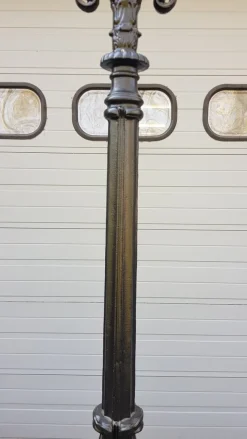 Pamono Cast Iron Lamp Post Doetinchem with Cast Iron Square Lantern><noscript><img width=
