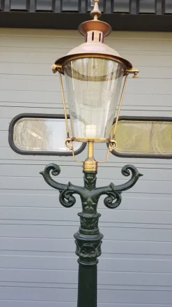 Pamono Cast Iron Lamp Post Romantica with Round Copper Lantern> Garden Lighting