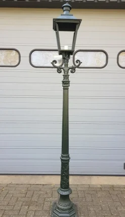 Pamono Cast Iron Lamp Post Romantica with Square Cast Iron Lantern> Garden Lighting