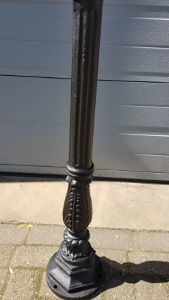 Pamono Cast Iron Lamp Post with Hexagon Cast Iron Lantern><noscript><img width=