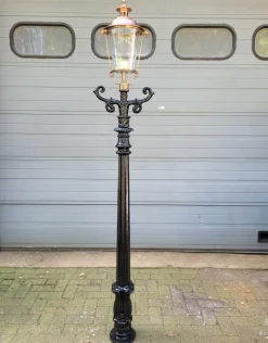Pamono Cast Iron Lamp with Round Cast Iron Lantern> Garden Lighting