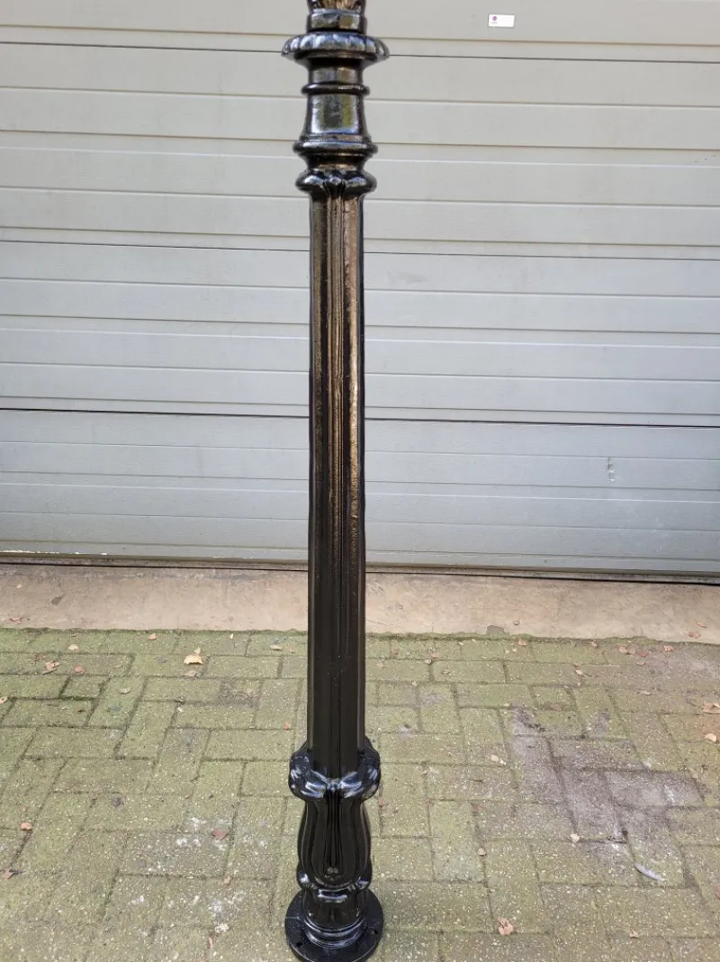 Pamono Cast Iron Lamp with Square Cast Iron Lantern> Garden Lighting