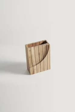 Pamono Cava Vase by Rosana Sousa