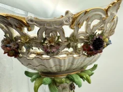 Discount Pamono Centerpiece with Cupids and Flowers from Meissen Porcelain, 1820