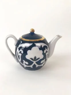 Sale Pamono Central Asian Hand-Painted Porcelain Tea Set in Cobalt Blue & Gold, 1960s, Set of 8