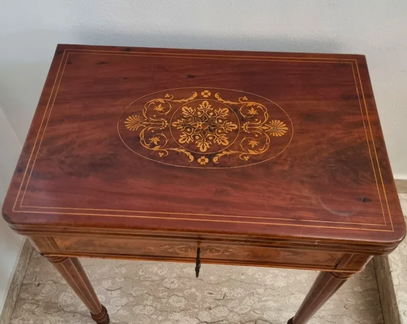 Pamono Charles X Game Table in Maple and Mahogany with Inlays, 1820> Game Tables