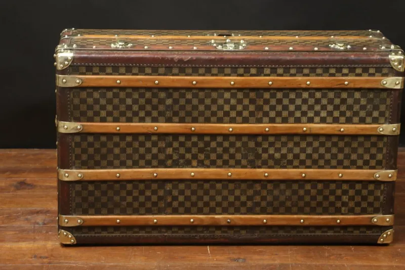 Pamono Checkerboard Trunk in Beech, Brass, Canvas and Leather> Trunks Crates & Baskets