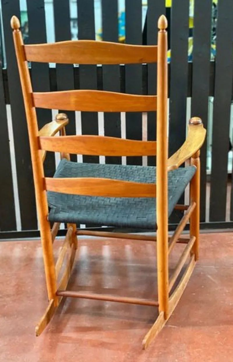 Pamono Cherry Rocking Chair, 1970s> Rocking Chairs