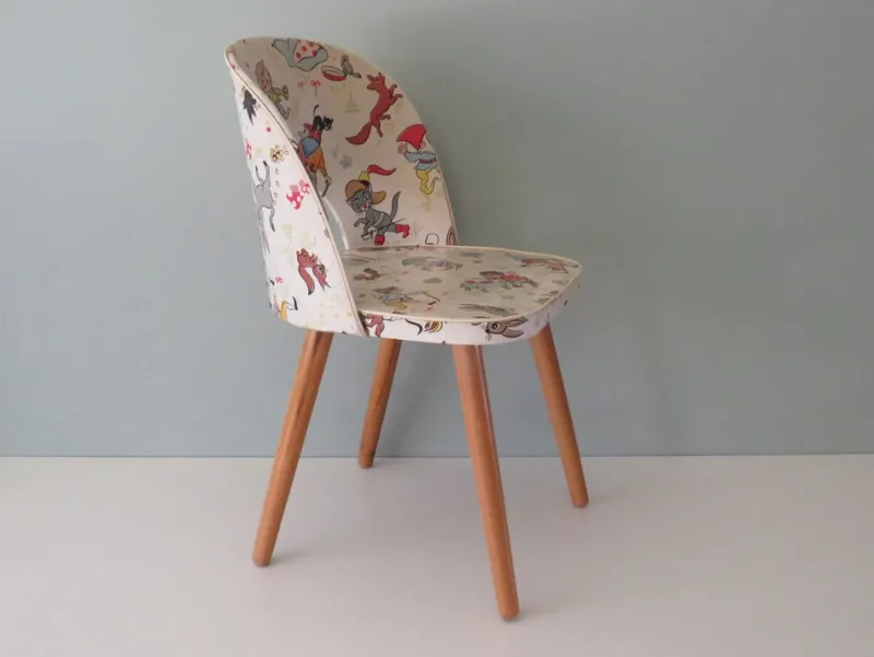 Pamono Children's Chair with Fairytale Skai Upholstery, 1950s> Children's Chairs