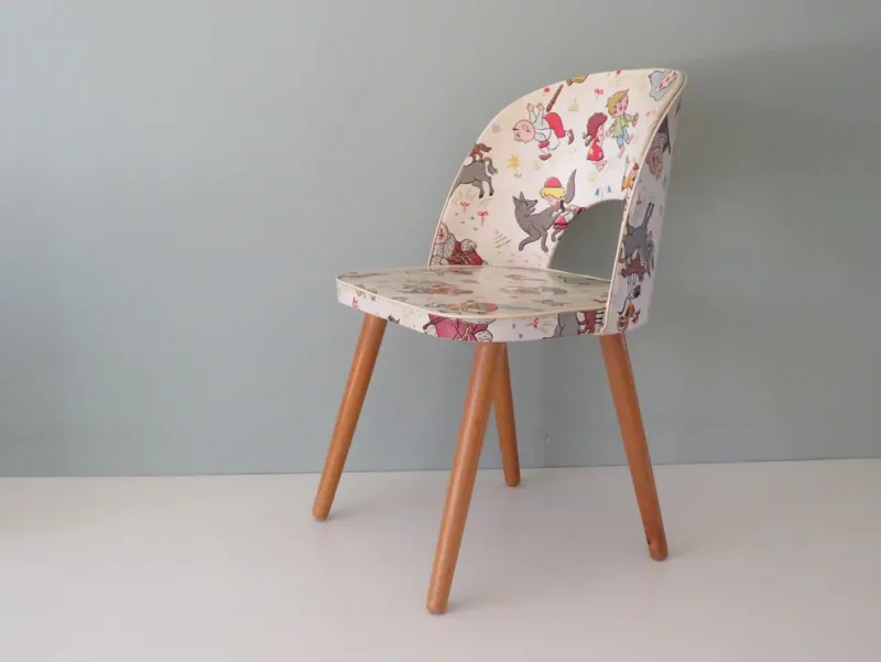 Pamono Children's Chair with Fairytale Skai Upholstery, 1950s> Children's Chairs